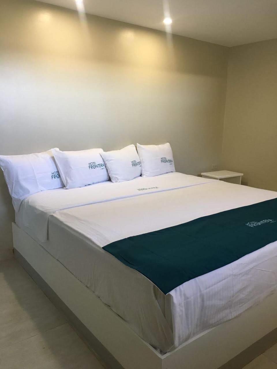 מקסיקלי Hotel Frontera Baja מראה חיצוני תמונה